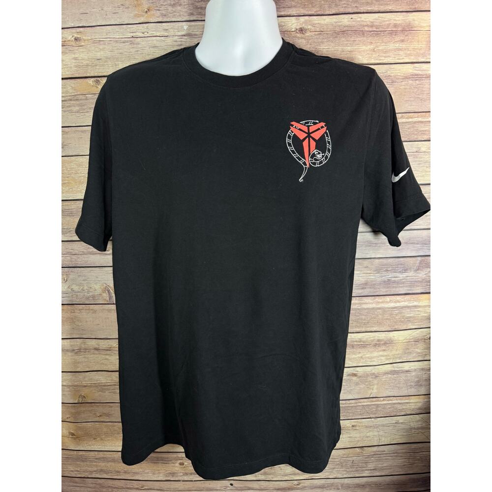 NIKE KOBE BLACK MAMBA SHIRT — Stockings Graphic Basketball Tee Men's M - Picture 2 of 6